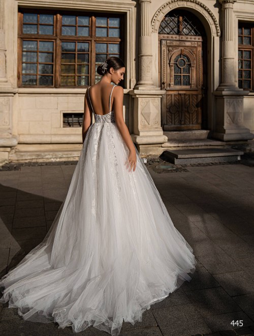 https://www.sposa-lia.com/images/stories/virtuemart/product/445       (3)82.jpg